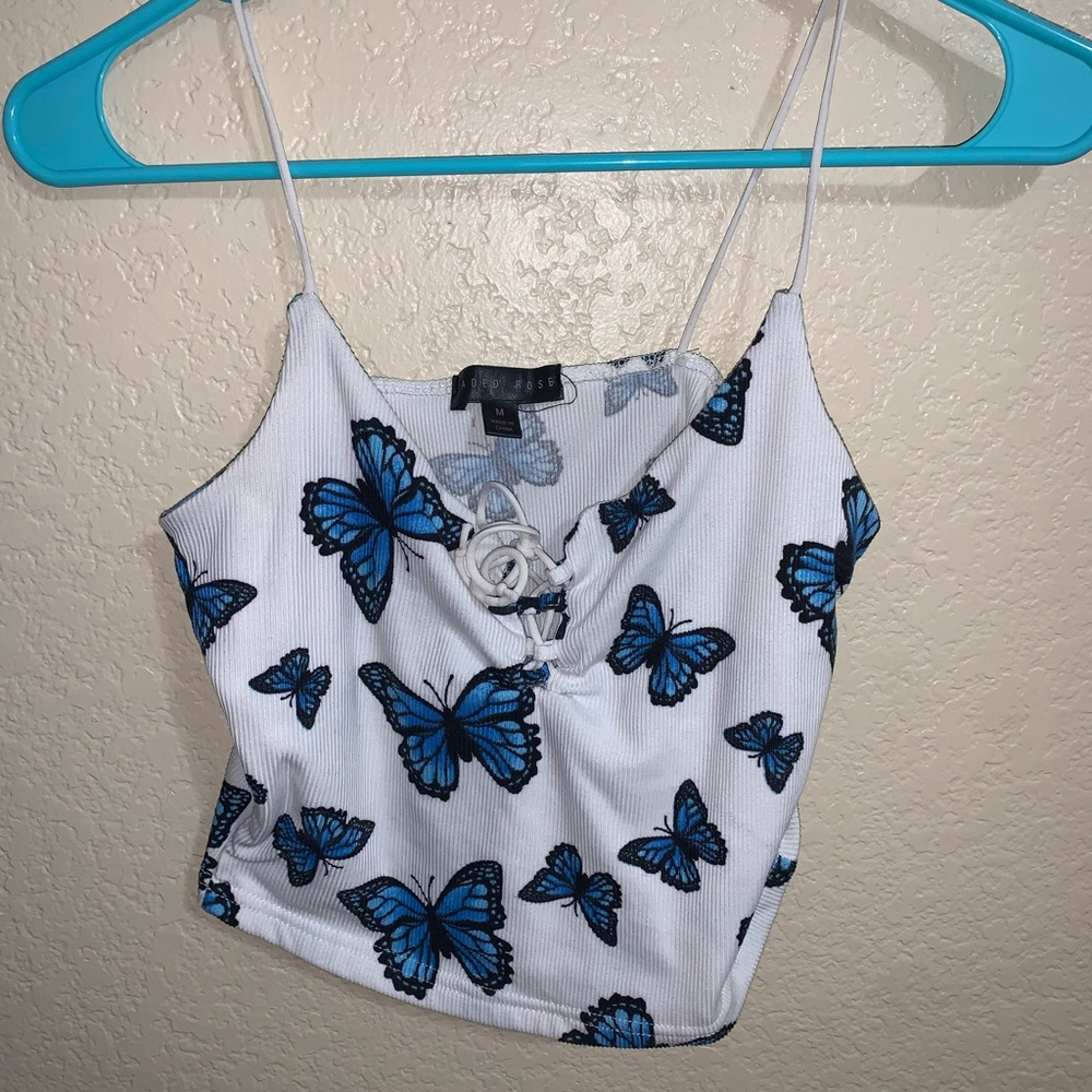 Women’s crop ton worn 2 times great quality